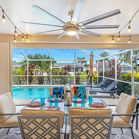 Direct Gulf-Access Home With Electric-Heated Pool & Boat Lift - Villa Annabella